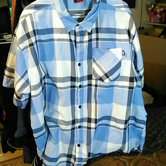 Button up - Picture 1 of 2